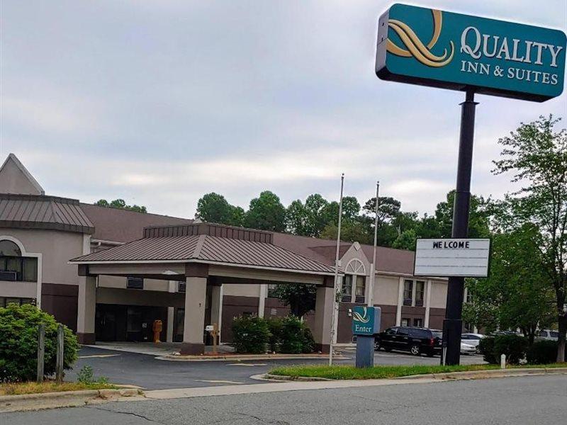 Quality Inn & Suites Thomasville Bagian luar foto
